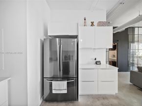 10 SW South River Dr 1512, Miami FL 33130