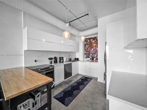 10 SW South River Dr 1512, Miami FL 33130