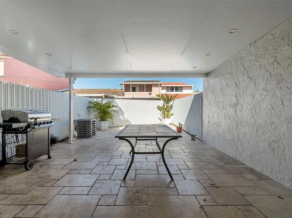 6524 W 3rd Ave, Hialeah FL 33012
