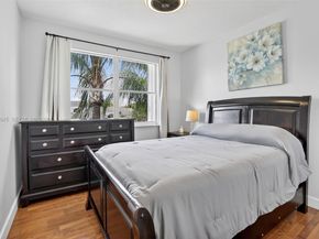 19010 NW 23rd Ct, Pembroke Pines FL 33029