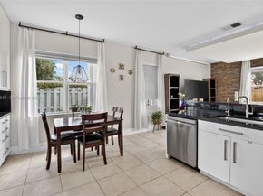 19010 NW 23rd Ct, Pembroke Pines FL 33029