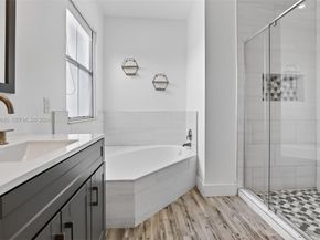 19010 NW 23rd Ct, Pembroke Pines FL 33029
