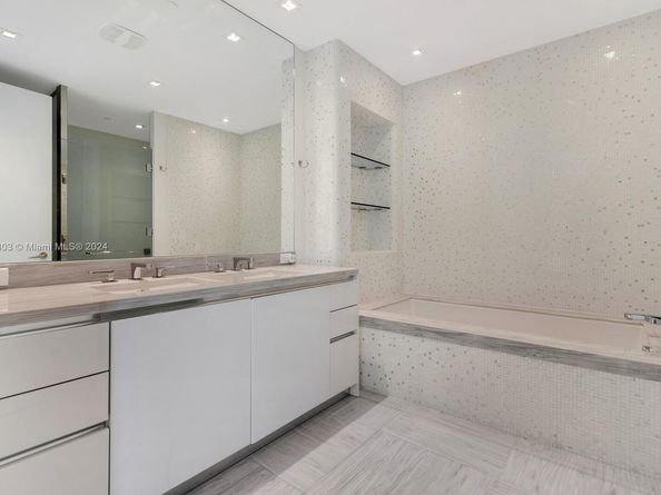 16901 Collins Ave 1402, Sunny Isles Beach FL 33160
