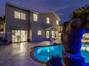 612 SW 179th Ave, Pembroke Pines FL 33029