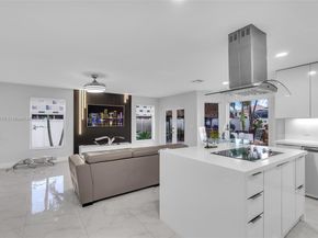 612 SW 179th Ave, Pembroke Pines FL 33029