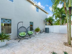 612 SW 179th Ave, Pembroke Pines FL 33029