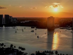 2000 Island Blvd 2404, Aventura FL 33160