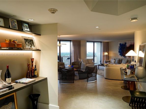 2000 Island Blvd 2404, Aventura FL 33160