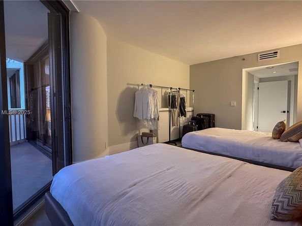 2000 Island Blvd 2404, Aventura FL 33160