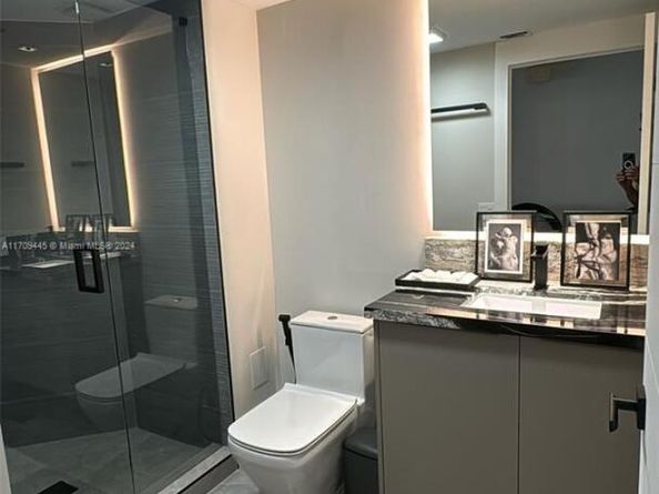 2000 Island Blvd 2404, Aventura FL 33160