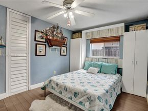 7825 NW 174th St, Hialeah FL 33015