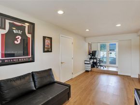 7825 NW 174th St, Hialeah FL 33015