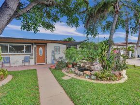 7825 NW 174th St, Hialeah FL 33015