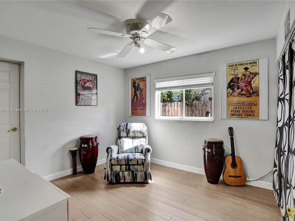 7825 NW 174th St, Hialeah FL 33015