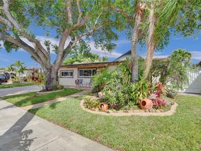 7825 NW 174th St, Hialeah FL 33015