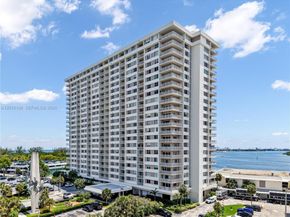 300 Bayview Dr 605, Sunny Isles Beach FL 33160