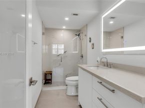 300 Bayview Dr 605, Sunny Isles Beach FL 33160