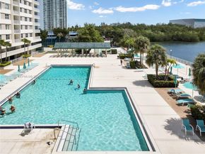 300 Bayview Dr 605, Sunny Isles Beach FL 33160