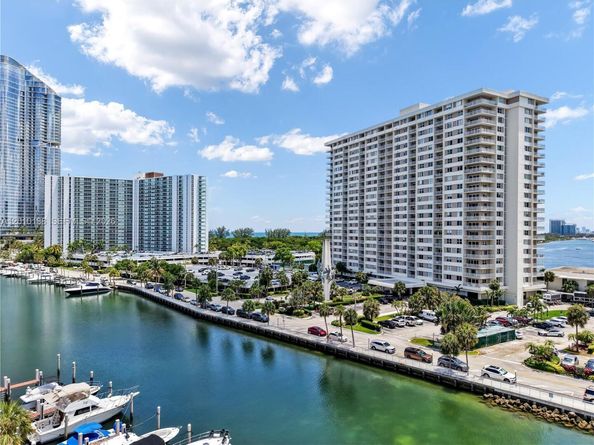 300 Bayview Dr 605, Sunny Isles Beach FL 33160