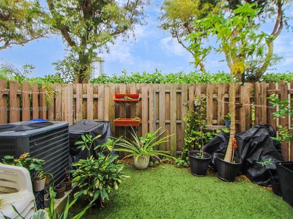 1690 NE 33rd Ave 1066, Homestead FL 33033