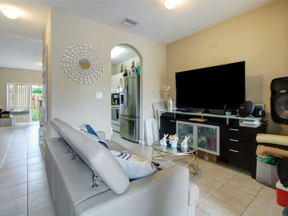 1690 NE 33rd Ave 1066, Homestead FL 33033