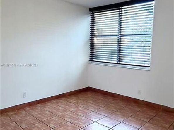 9410 Live Oak Pl 109, Davie FL 33324