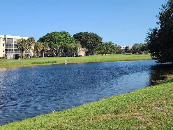 9410 Live Oak Pl 109, Davie FL 33324