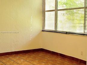 9410 Live Oak Pl 109, Davie FL 33324