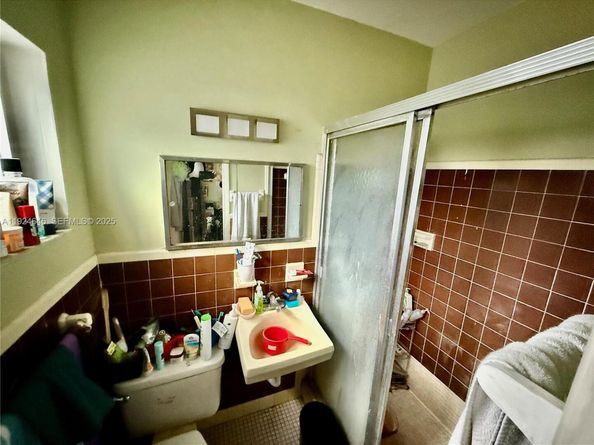 1121 NE 154th Ter, North Miami Beach FL 33162