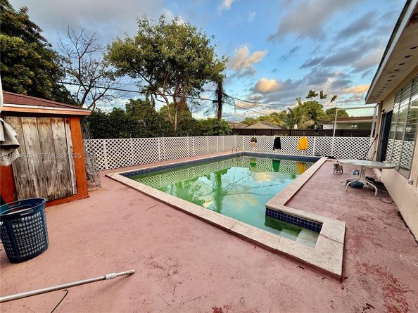 1121 NE 154th Ter, North Miami Beach FL 33162