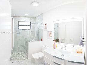 308 NW 2nd Ave, Hallandale Beach FL 33009