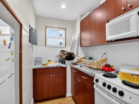 13061 SW 56th Ter, Miami FL 33183