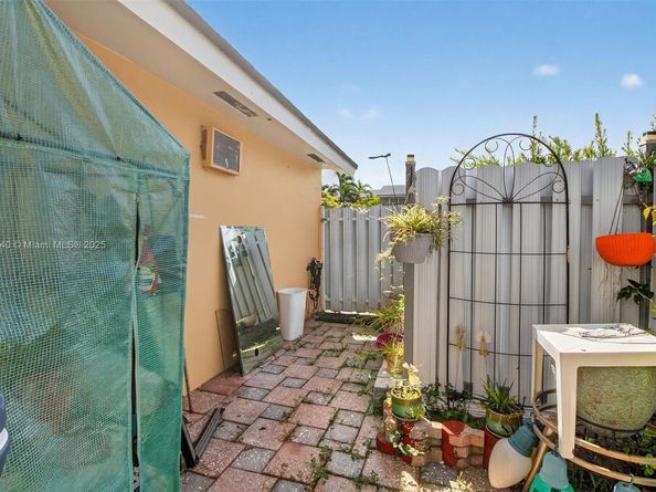 13061 SW 56th Ter, Miami FL 33183