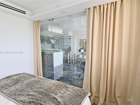 401 Ocean Dr 1003, Miami Beach FL 33139