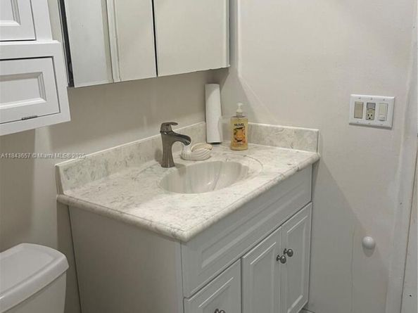 11711 NW 29th St, Sunrise FL 33323