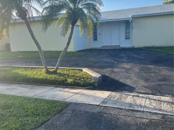 11711 NW 29th St