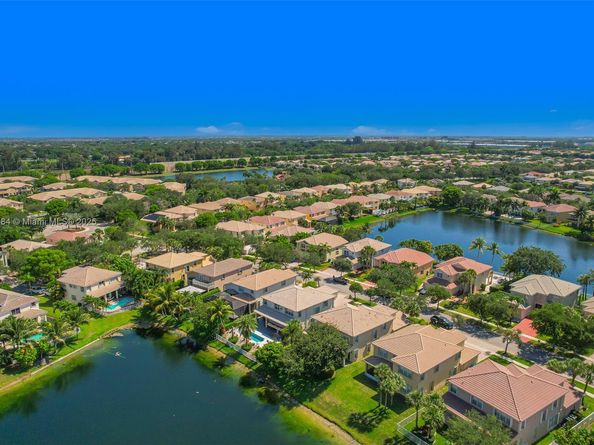 4604 SW 132nd Ave, Miramar FL 33027