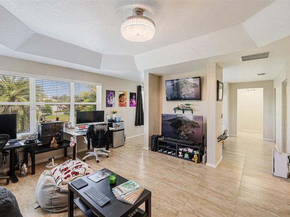 4604 SW 132nd Ave, Miramar FL 33027