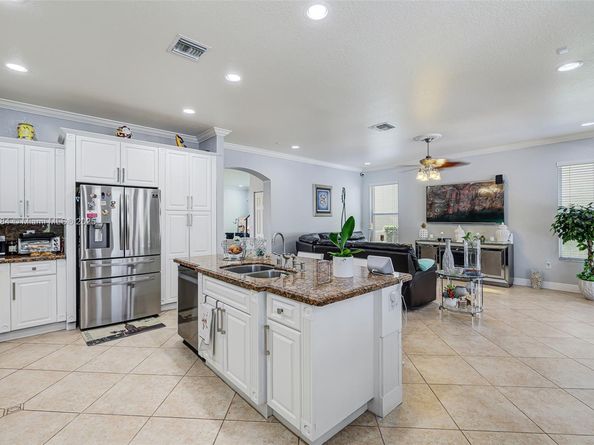 4604 SW 132nd Ave, Miramar FL 33027