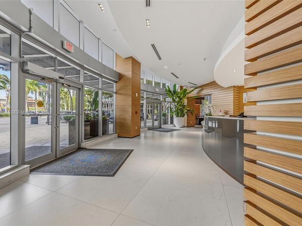 3301 NE 1st Ave H2011, Miami FL 33137