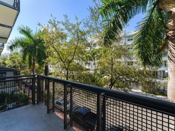 6000 Collins Ave 330, Miami Beach FL 33140