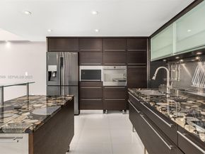 6000 Collins Ave 330, Miami Beach FL 33140