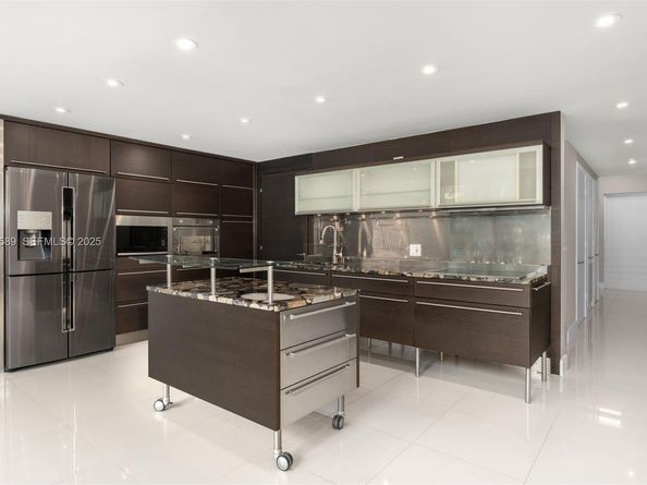 6000 Collins Ave 330, Miami Beach FL 33140