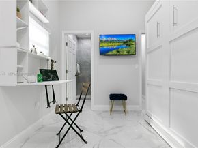 2376 NW 2nd St, Miami FL 33125