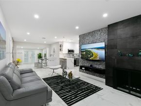 2376 NW 2nd St, Miami FL 33125