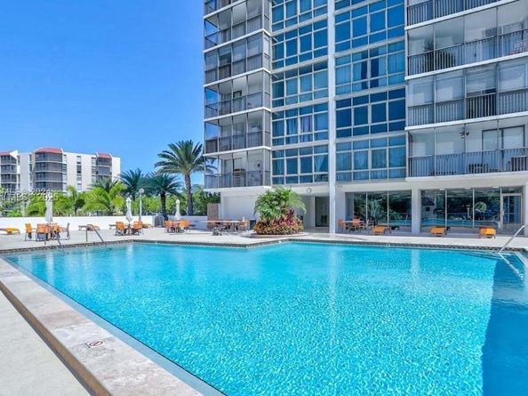 3375 N Country Club Dr 701, Aventura FL 33180