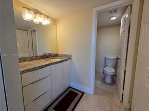 1530 Whitehall Dr 405, Davie FL 33324