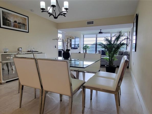 1530 Whitehall Dr 405, Davie FL 33324