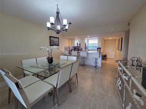 1530 Whitehall Dr 405, Davie FL 33324