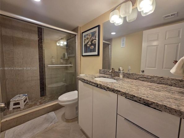 1530 Whitehall Dr 405, Davie FL 33324